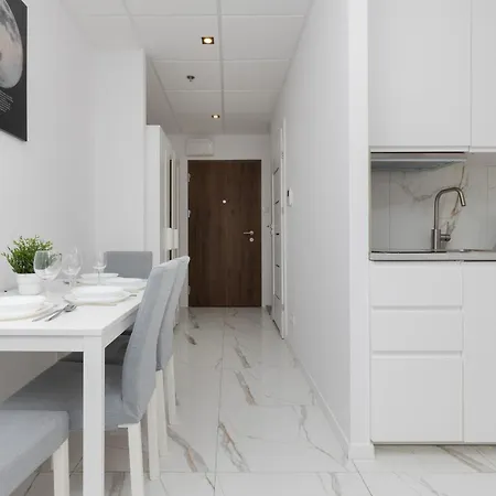 Wola Business Kasprzaka By Renters * 바르샤바