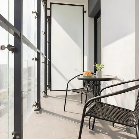 Wola Business Kasprzaka By Renters 바르샤바